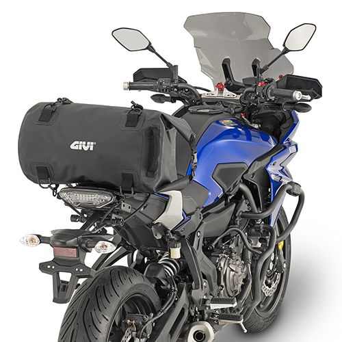 0CO2986_EA114BK_mounted on MT07.jpg